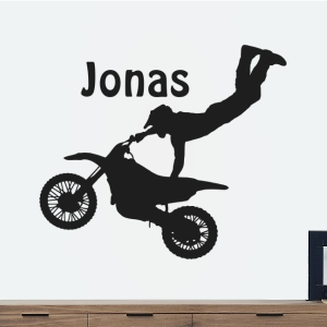 Stuntende motocrosser + naam