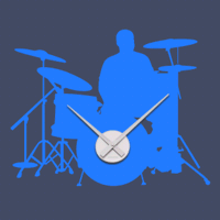 drummer aan drumstel