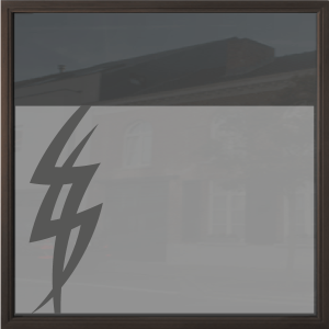 horizontaal met uitgesneden tribal links